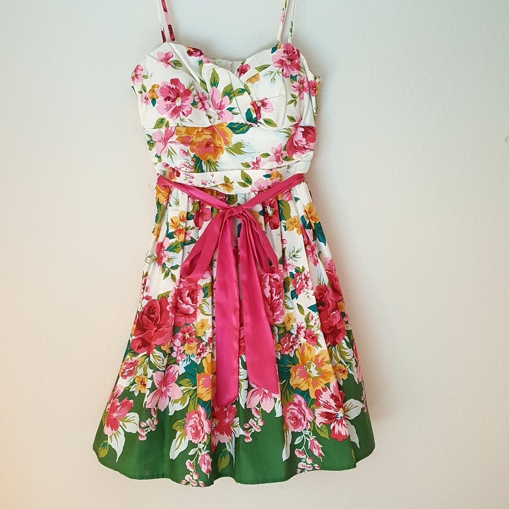Flower Dress size 7/8, A10